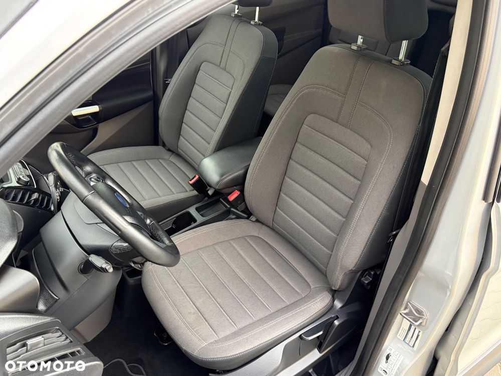 Ford Tourneo Connect Grand - 19