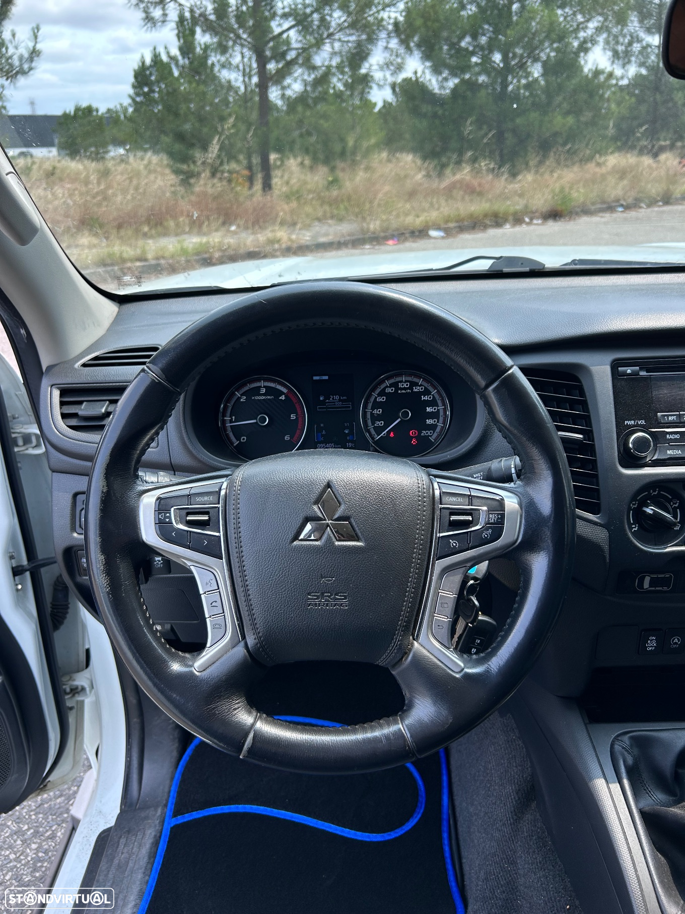 Mitsubishi L200 2.3 DI-D CD Invite Strakar Look 4WD - 7