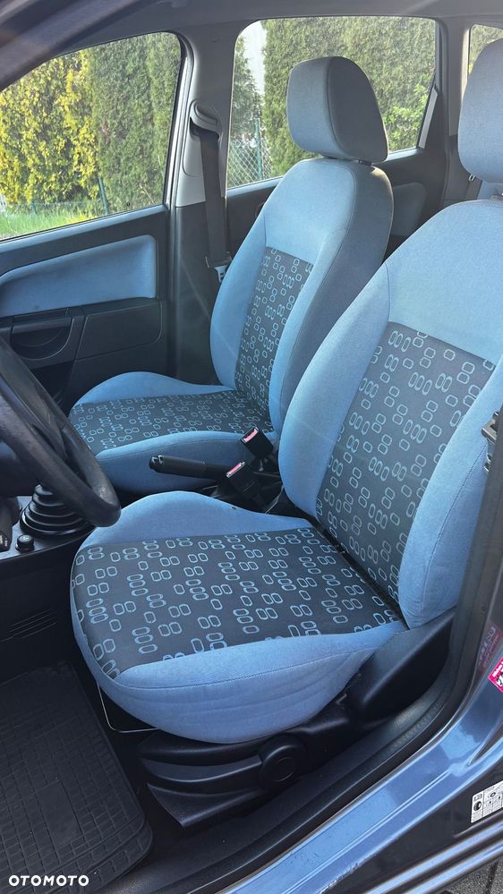 Ford Fiesta 1.4 Ambiente - 9