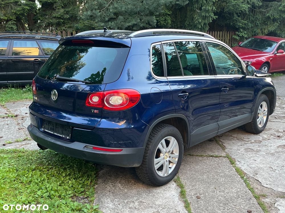 Volkswagen Tiguan - 5