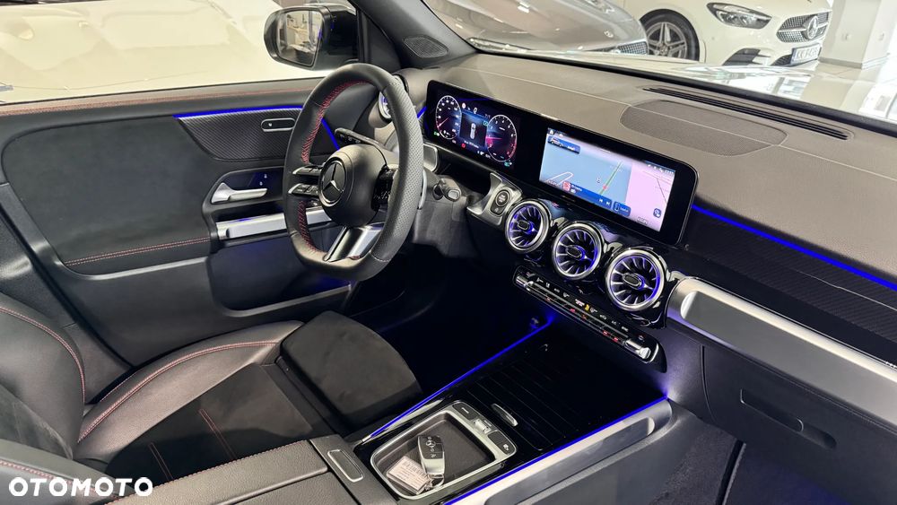 Mercedes-Benz GLB 200 AMG Line 7G-DCT - 26
