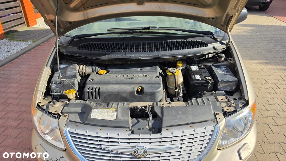 Chrysler Grand Voyager 2.5L CRD SE - 16