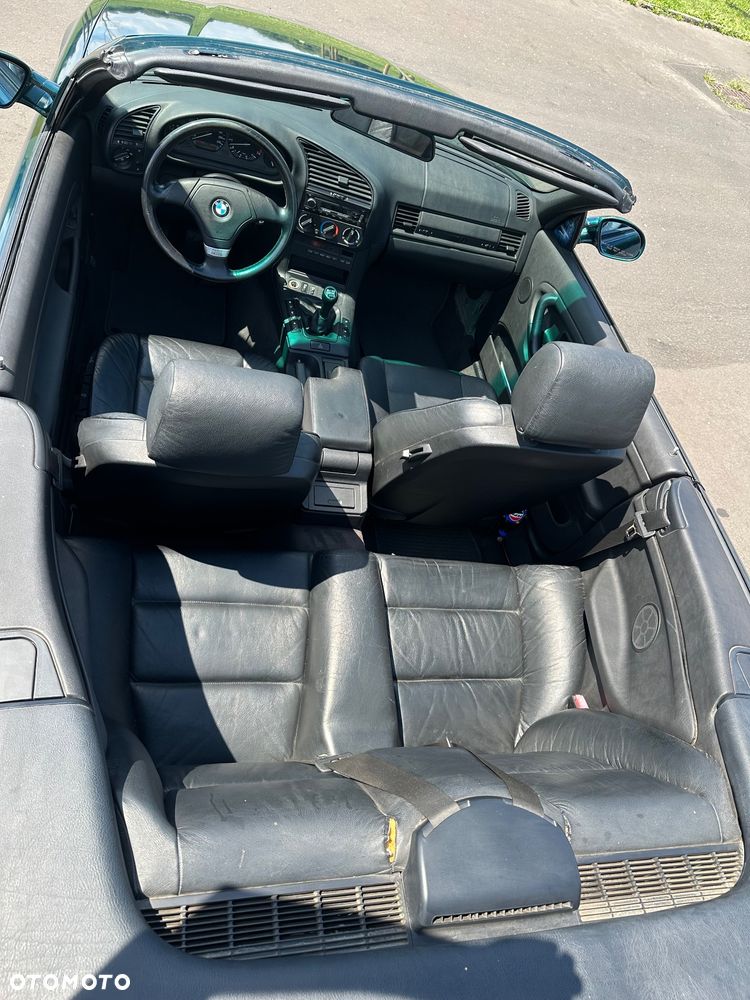 BMW Seria 3 318i - 13