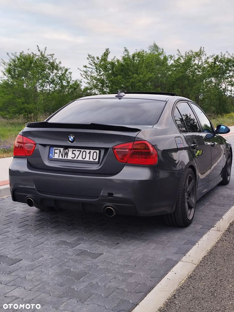 BMW Seria 3 325i - 4