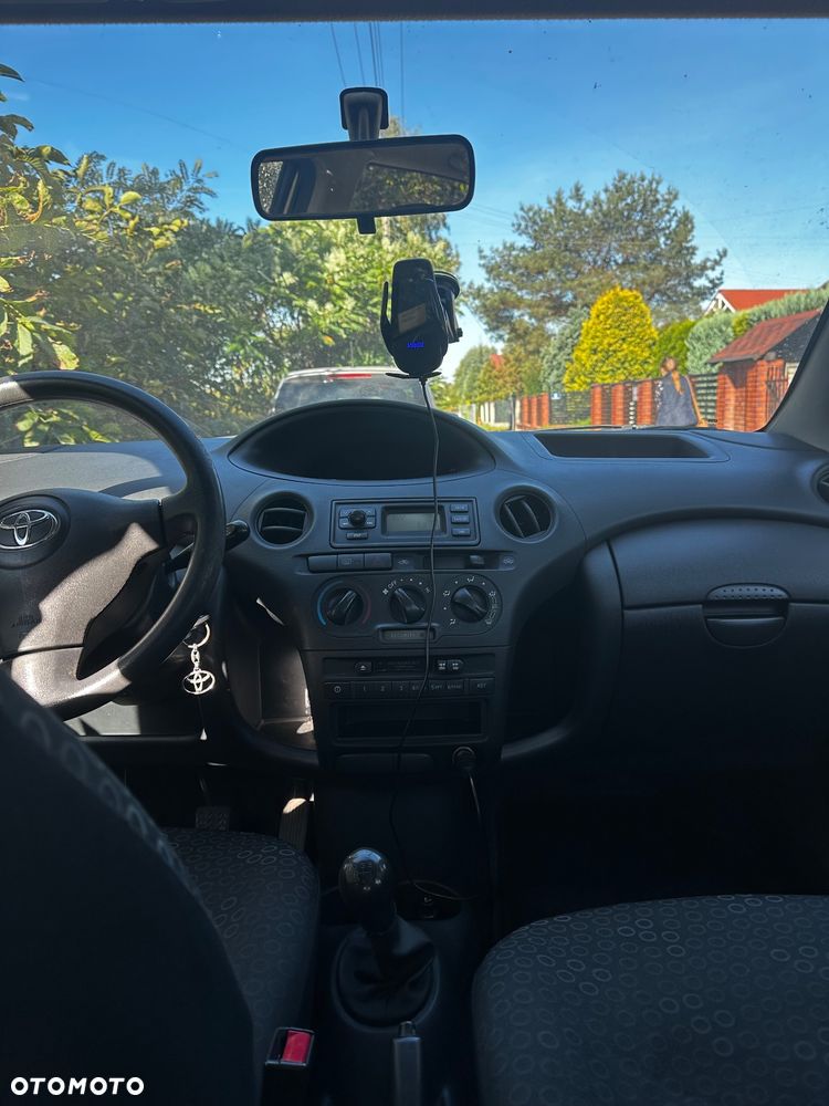 Toyota Yaris - 6
