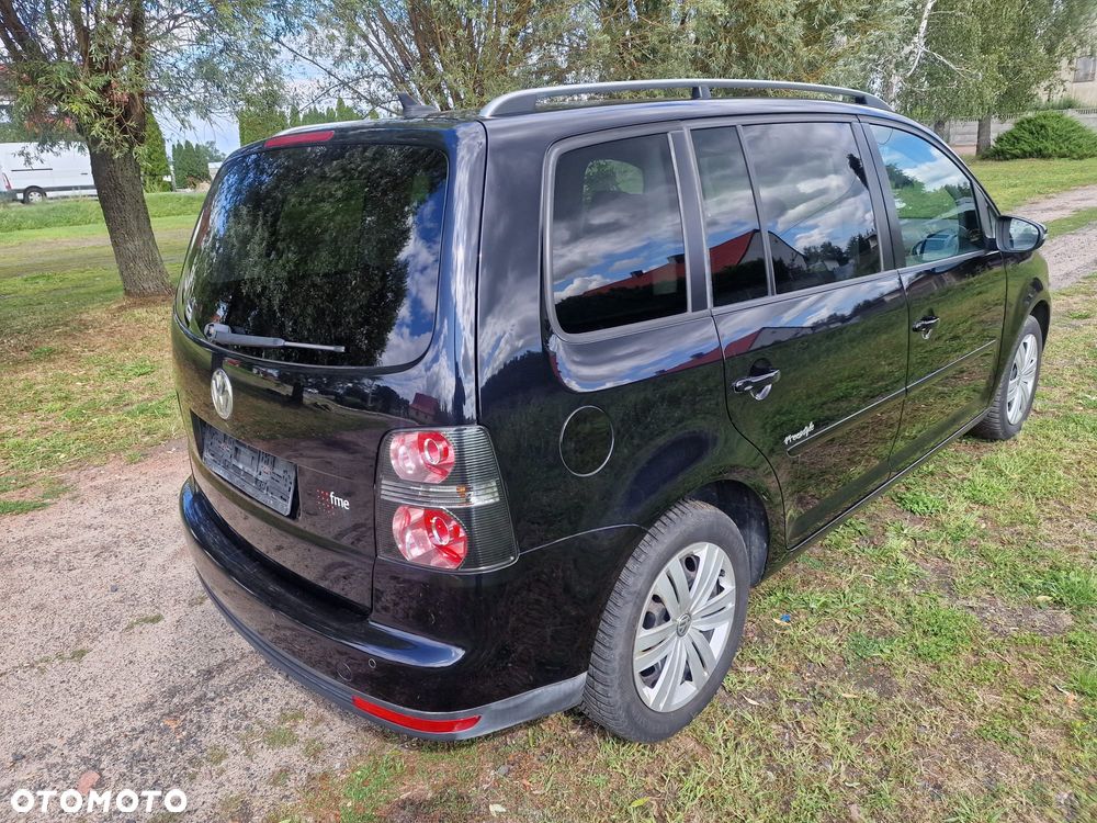 Volkswagen Touran - 6