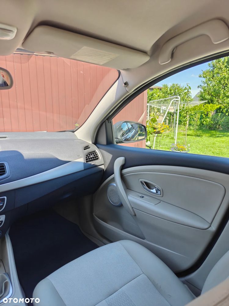Renault Fluence 1.5 dCi Privilege - 10