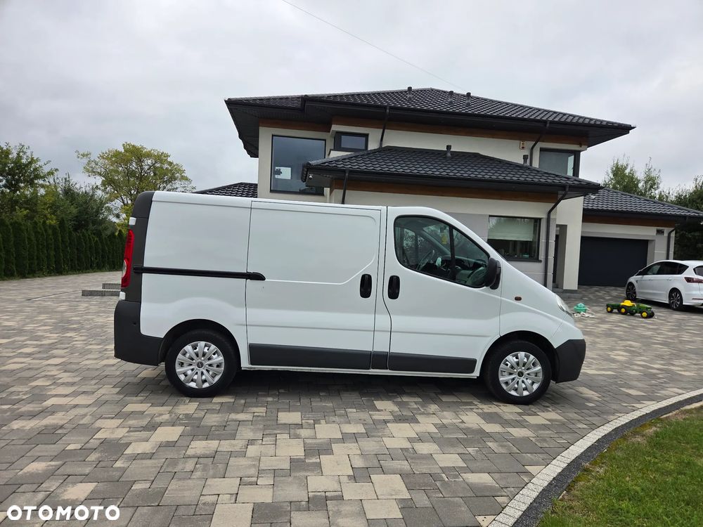 Opel VIVARO - 8
