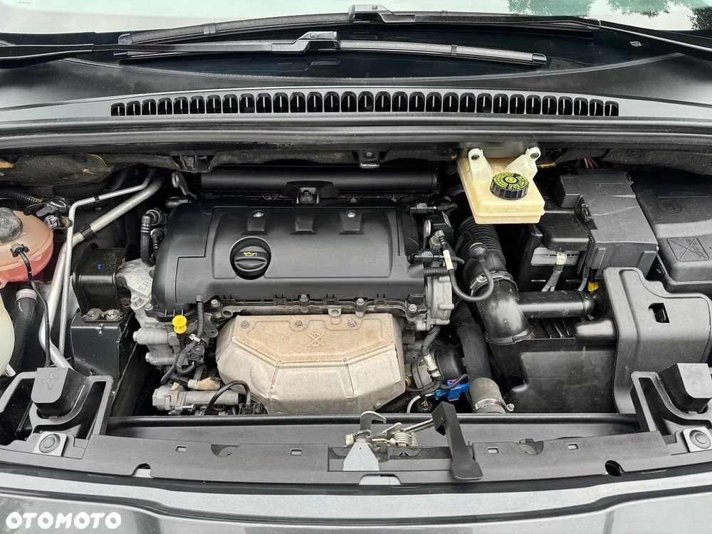 Peugeot 5008 - 32