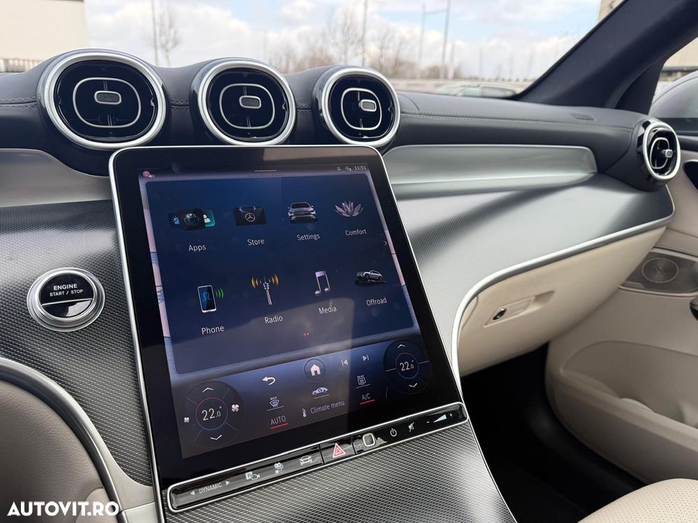 Mercedes-Benz GLC 300 4MATIC - 23