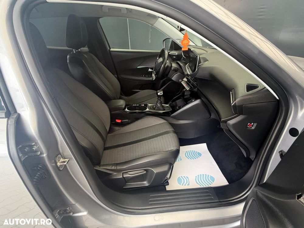 Peugeot 2008 PureTech 130 Active Pack - 14
