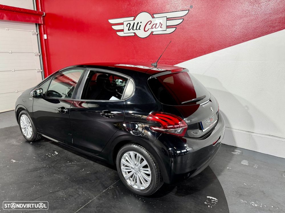 Peugeot 208 1.2 PureTech Style - 6