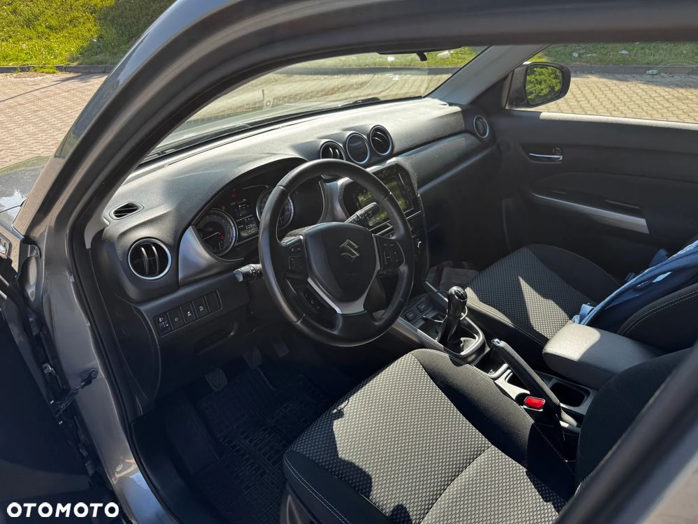 Suzuki Vitara 1.0 Boosterjet Premium 2WD - 8