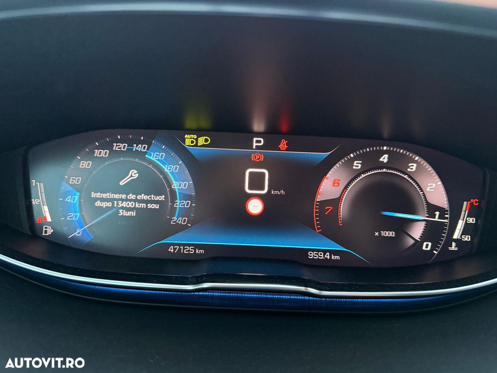 Peugeot 3008 1.2 PureTech Turbo S&S EAT8 Allure - 14