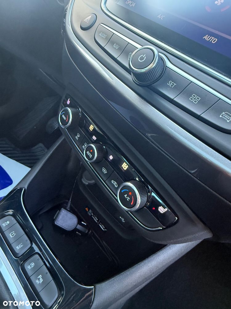 Opel Crossland X - 24