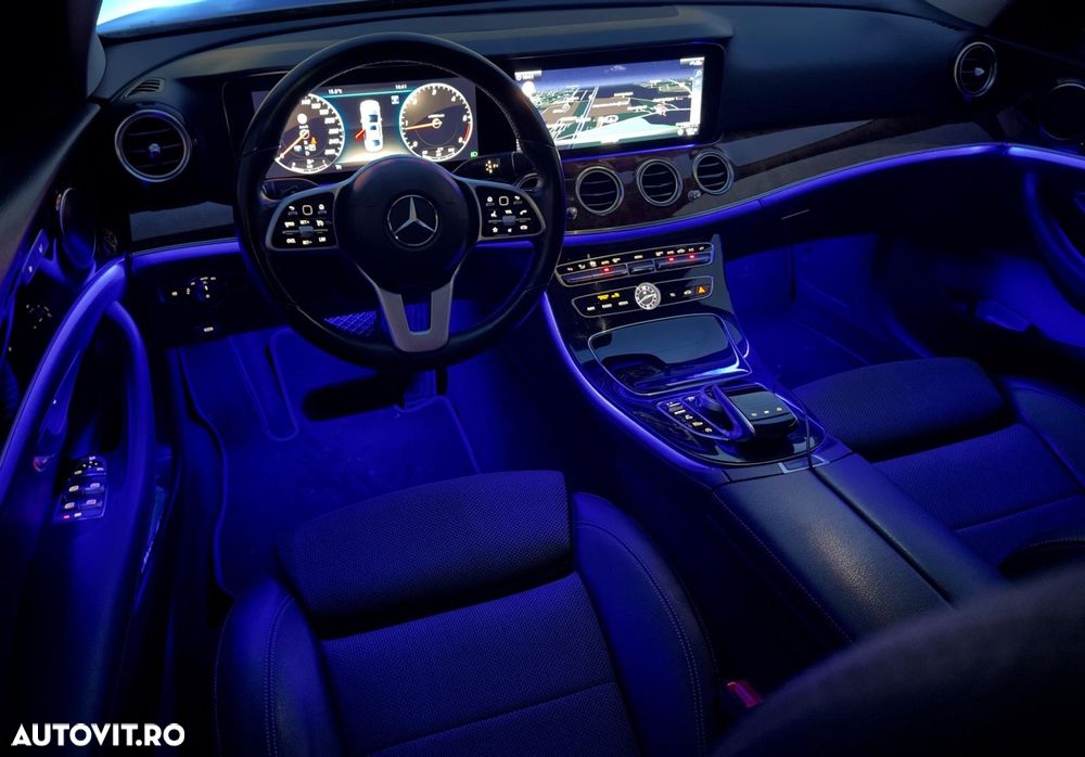 Mercedes-Benz E 220 d Aut. - 33