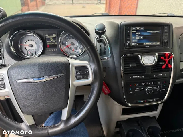 Chrysler Town & Country 3.6 Touring - 18