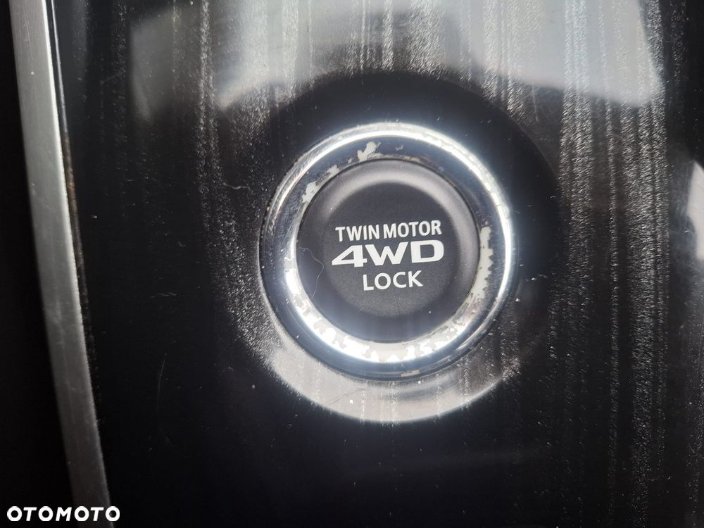 Mitsubishi Outlander 2.0 4WD - 22