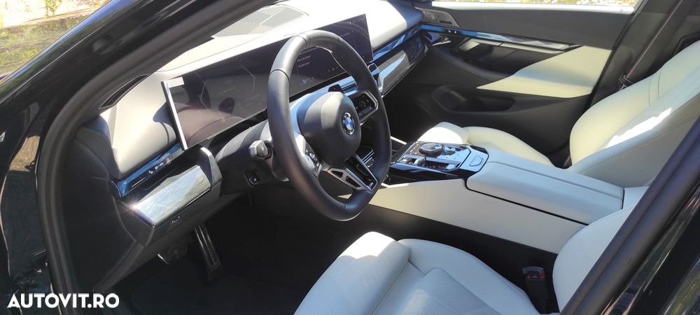 BMW Seria 5 520i AT MHEV - 12