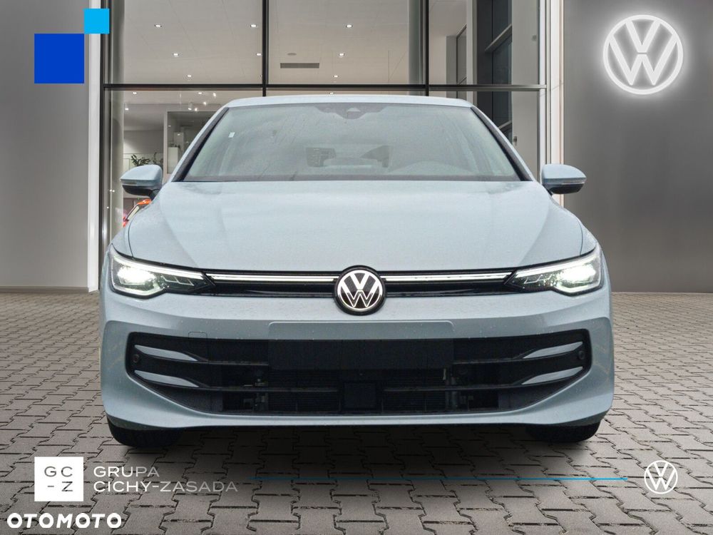 Volkswagen Golf - 8