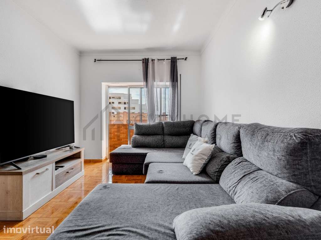 T1+2 com 3 quartos, varanda, Elevador e barbecue em Albufeira - Grande imagem: 5/24