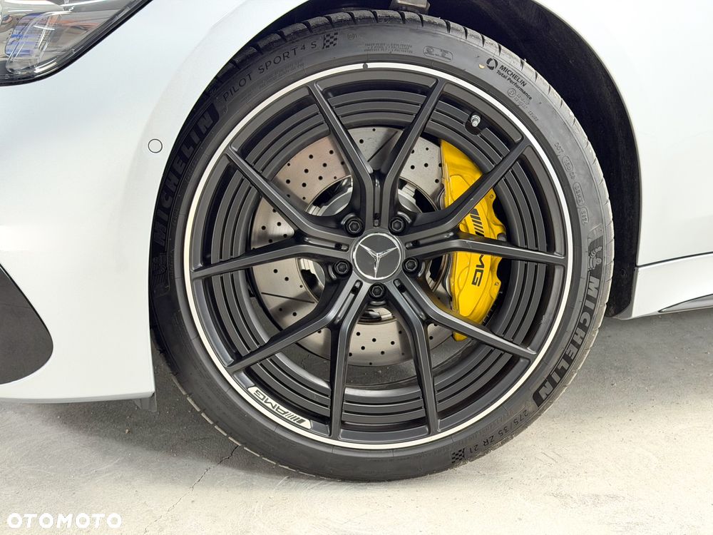 Mercedes-Benz AMG GT 43 4-Matic+ - 11