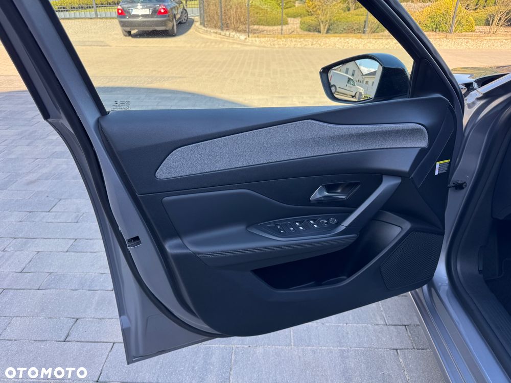 Peugeot 308 BlueHDi FAP 130 EAT8 Stop & Start Active Pack - 24