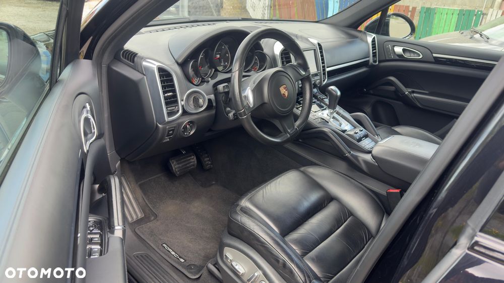 Porsche Cayenne Platinum Edition - 26