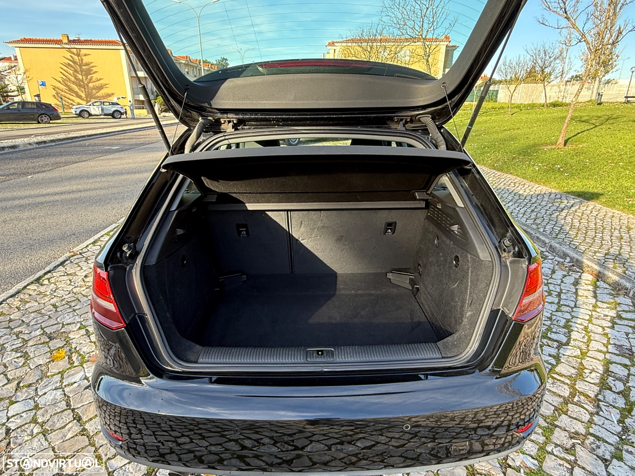 Audi A3 Sportback 1.6 TDI Attraction Ultra - 18