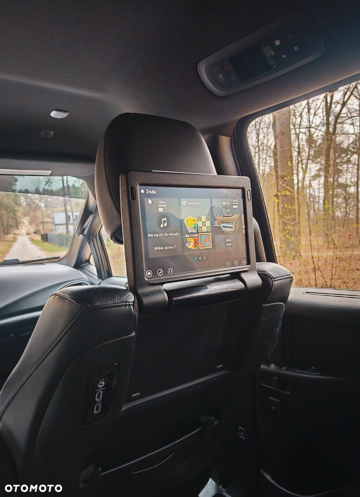 Chrysler Pacifica - 11