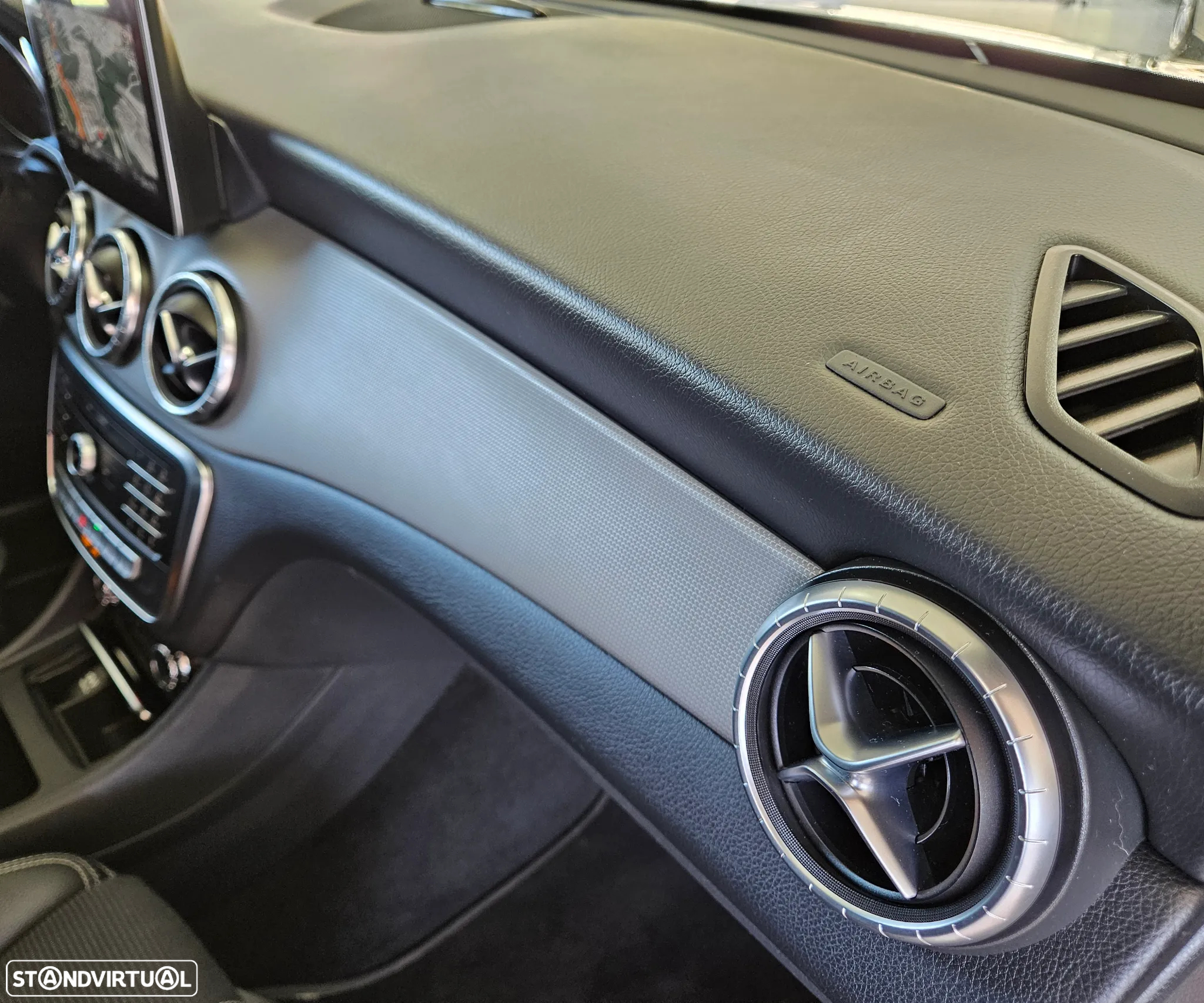 Mercedes-Benz CLA 180 d Shooting Brake Urban Aut. - 38