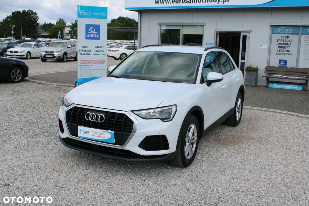 Audi Q3 2021 photo 2