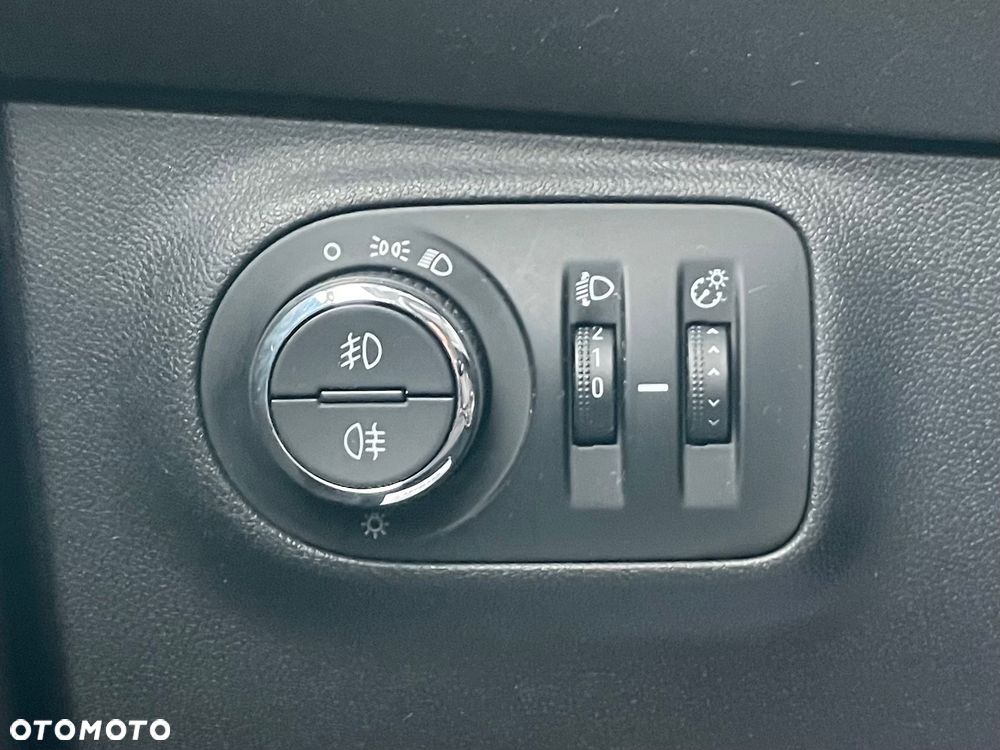 Opel Corsa 1.4 16V Edition - 30