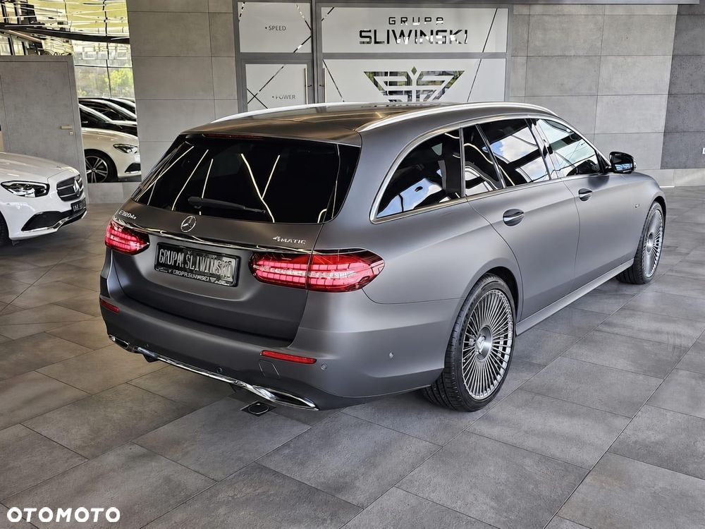 Mercedes-Benz Klasa E 300 de 4-Matic AMG - 9