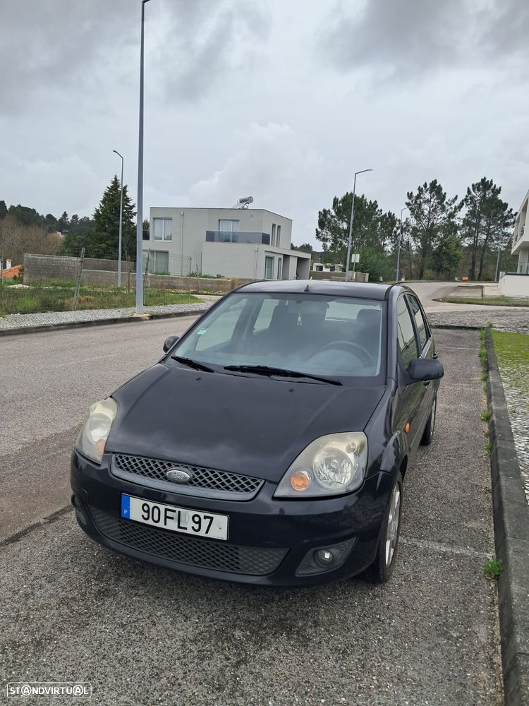 Ford Fiesta 1.4 TDCI Ambiente - 3