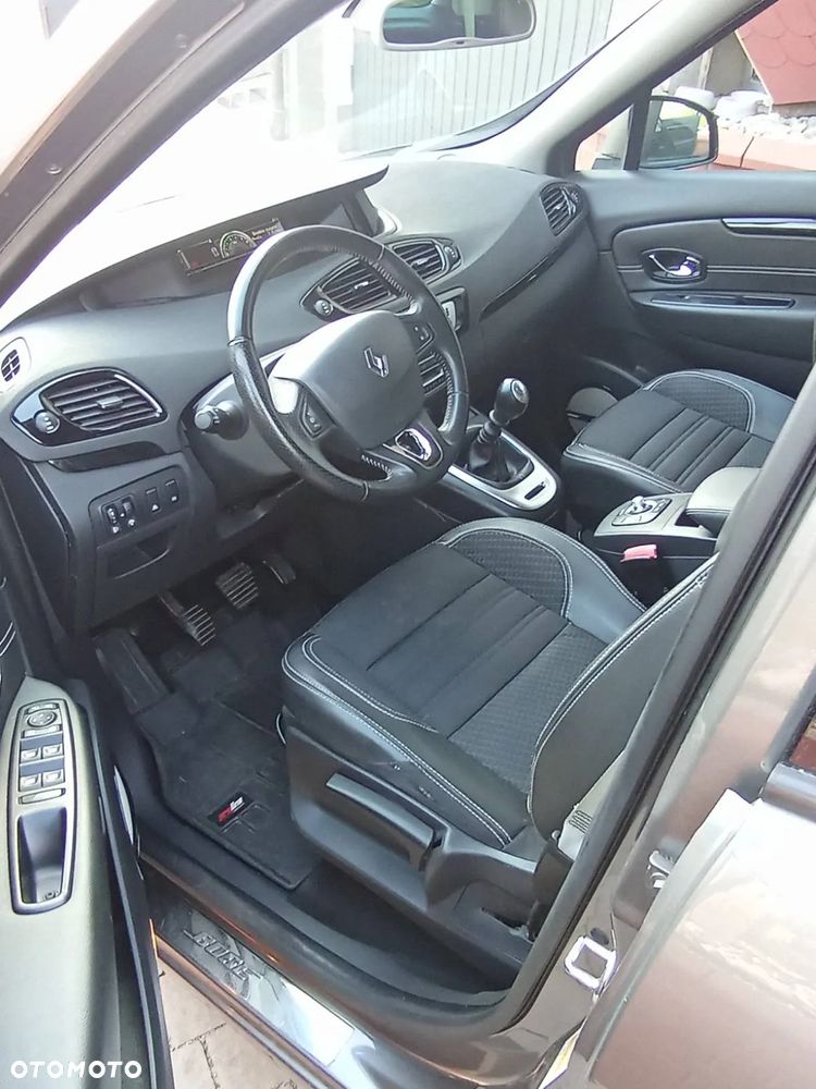 Renault Scenic ENERGY TCe 130 BOSE EDITION - 5