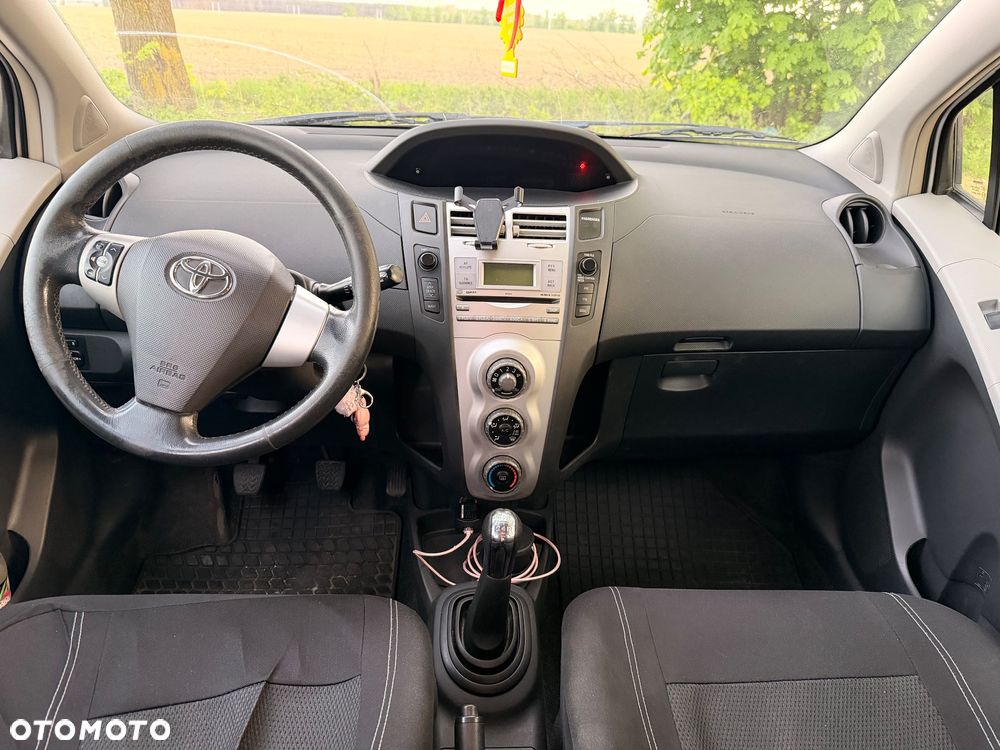 Toyota Yaris - 7