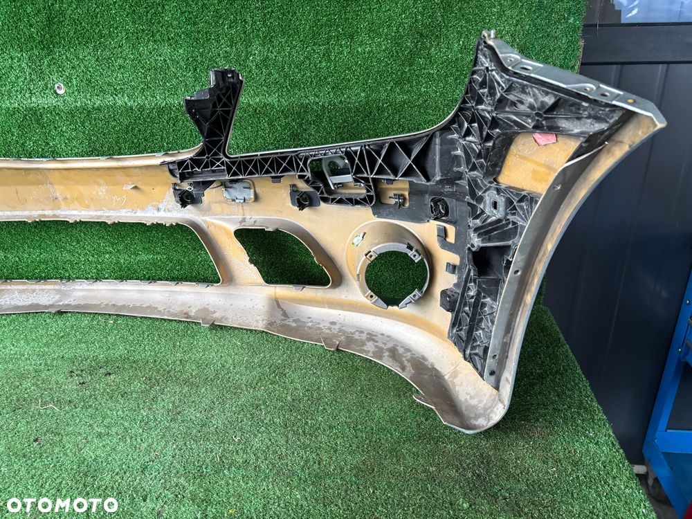 Mercedes C Klasa 204 6,3 AMG zderzak przedni - 6