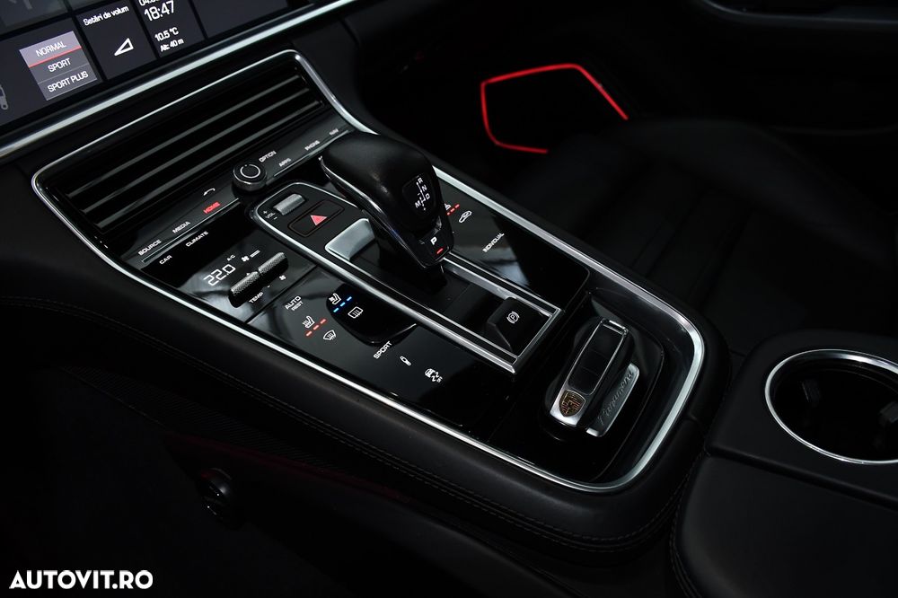 Porsche Panamera 4 Edition 10 Jahre - 12