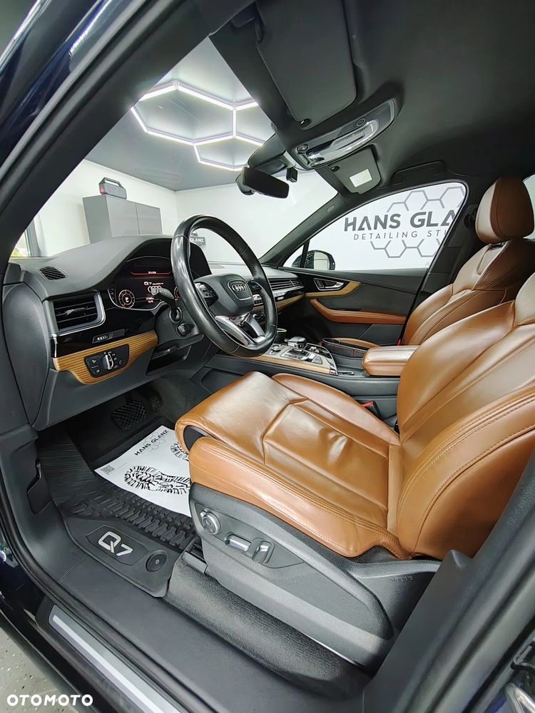 Audi Q7 - 8