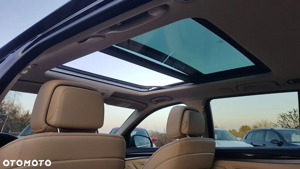 BMW Seria 5 520d xDrive - 25