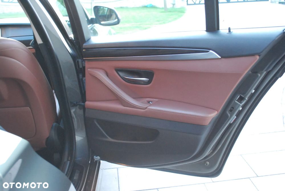 BMW Seria 5 520d xDrive Luxury Line - 21