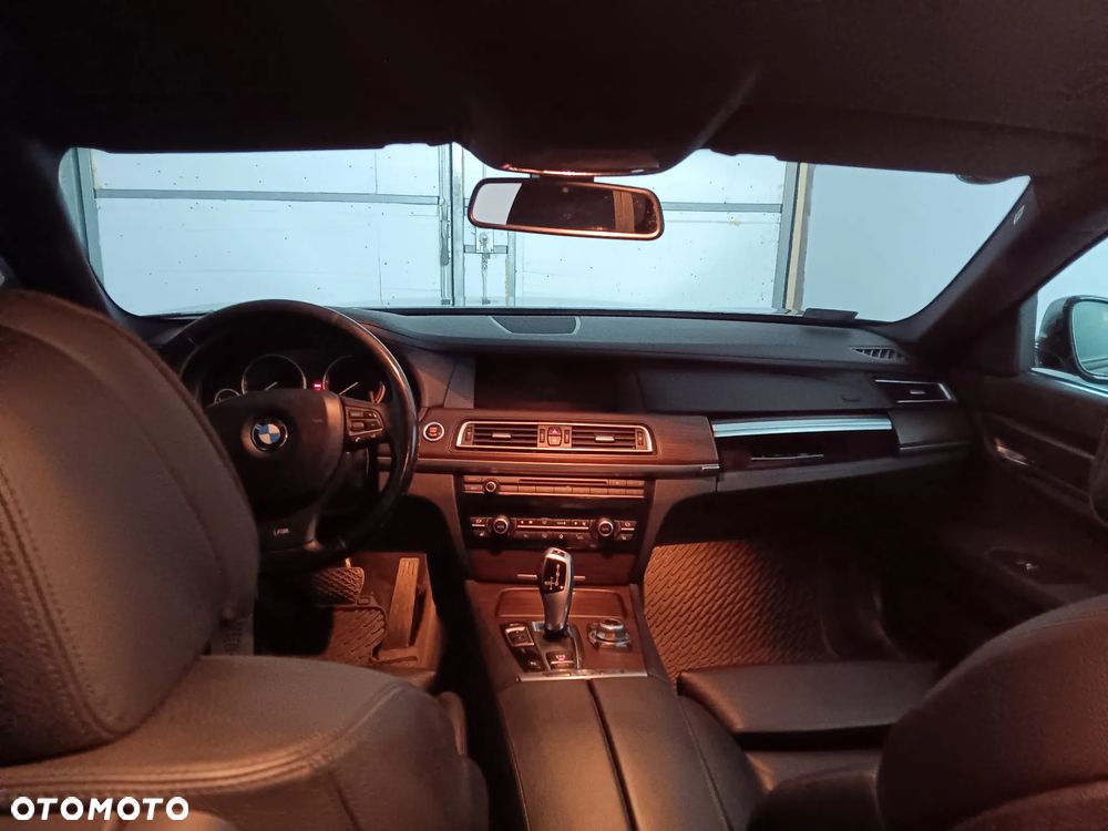 BMW Seria 7 730d - 14