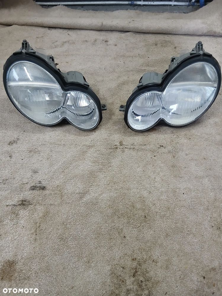 LAMPA PRZEDNIA LEWA I PRAWA MERCEDES W200 CUPE COMPRESSOR EUROPA