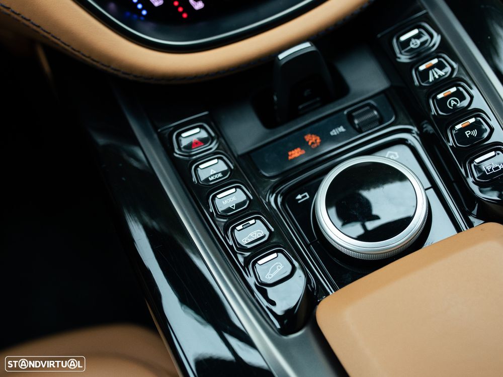 Aston Martin DBX Standard - 27