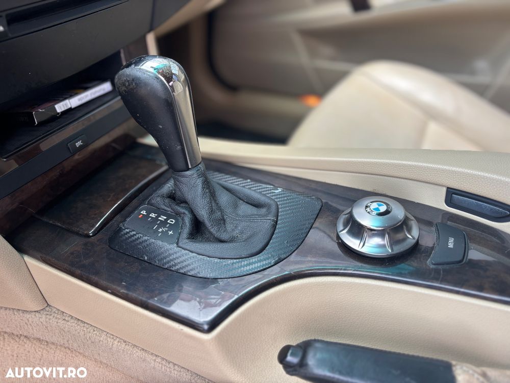 BMW Seria 5 525d Aut. - 13