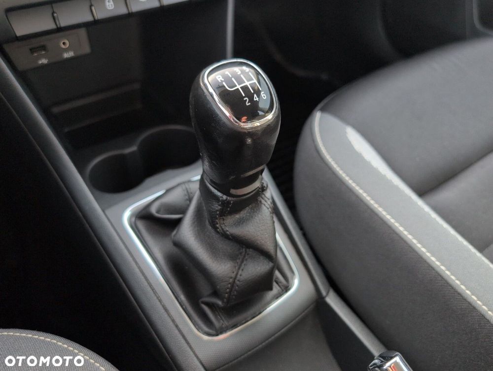 Skoda RAPID 1.2 TSI Ambition - 26