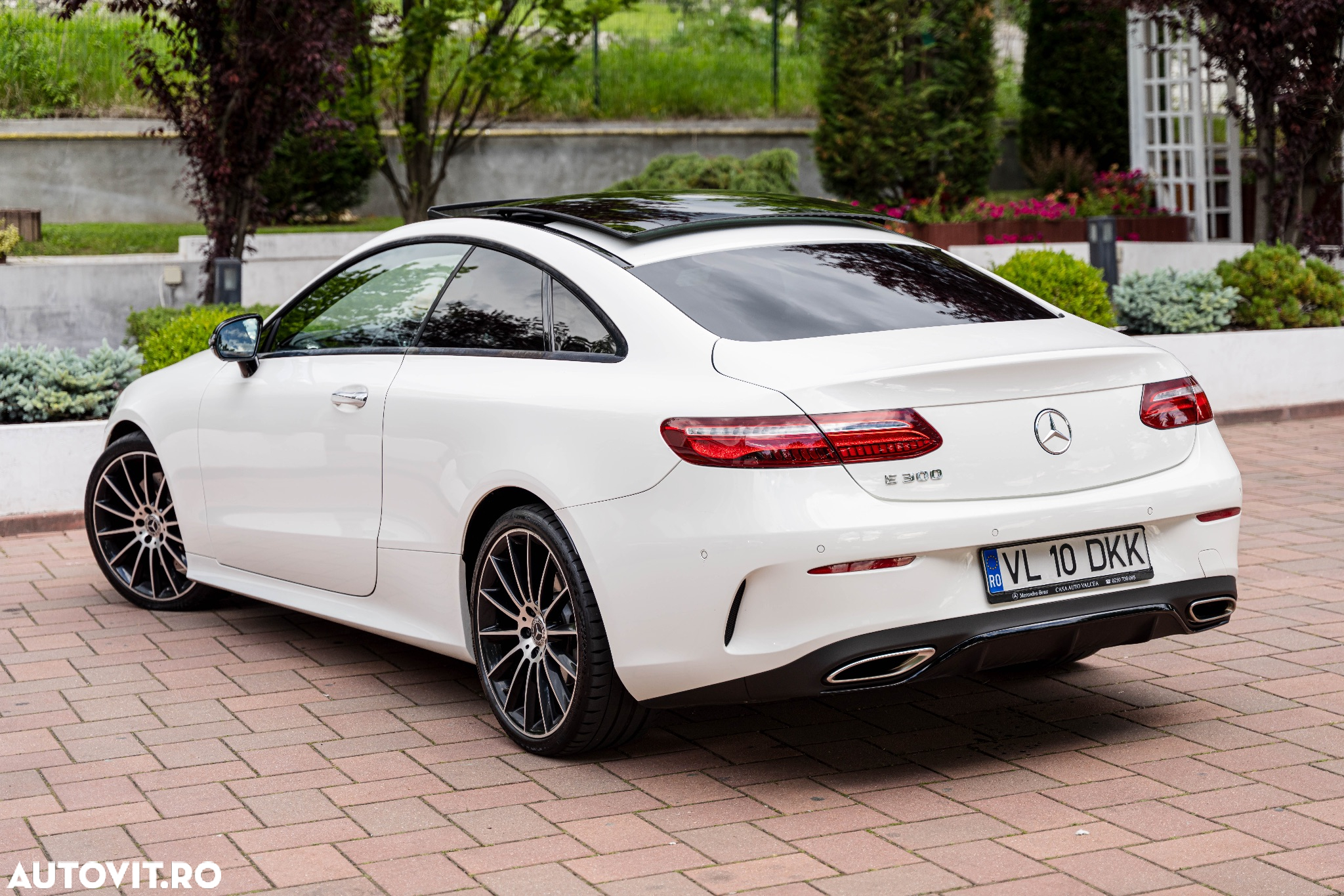 Mercedes-Benz E 300 Coupe 9G-TRONIC AMG Line - 7