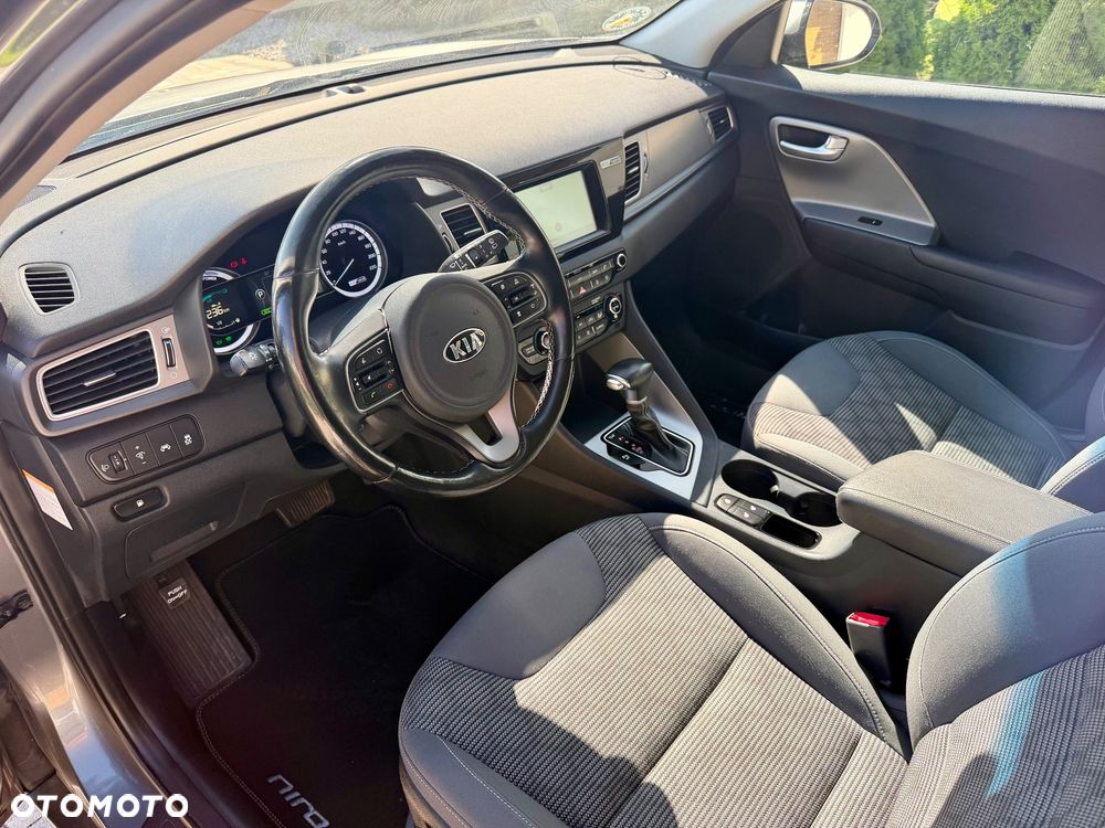 Kia Niro 1.6 GDI Hybrid M - 16