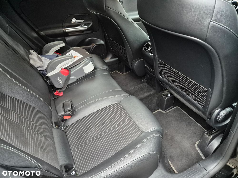 Mercedes-Benz GLA 250 e 8G-DCT Progressive - 17